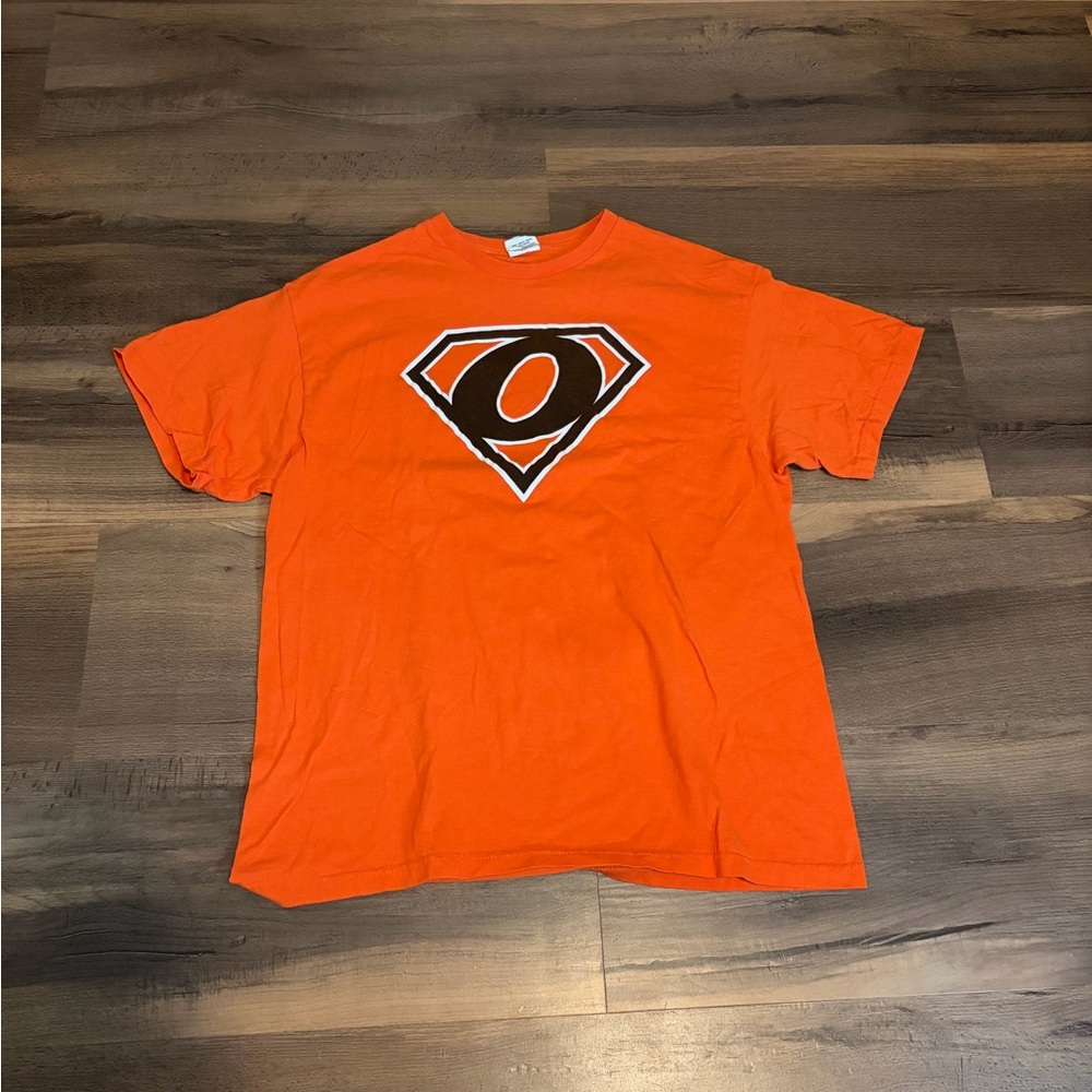 Mens Delta Orange Short-Sleeve Tee with Black and White Chest Emblem Size Large